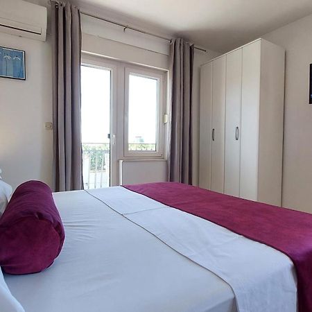 Sea Side Apartments Vodice Luaran gambar
