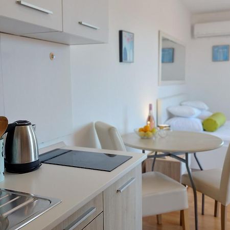 Sea Side Apartments Vodice Luaran gambar