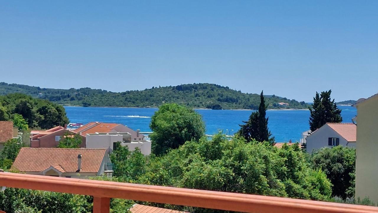 Sea Side Apartments Vodice Luaran gambar