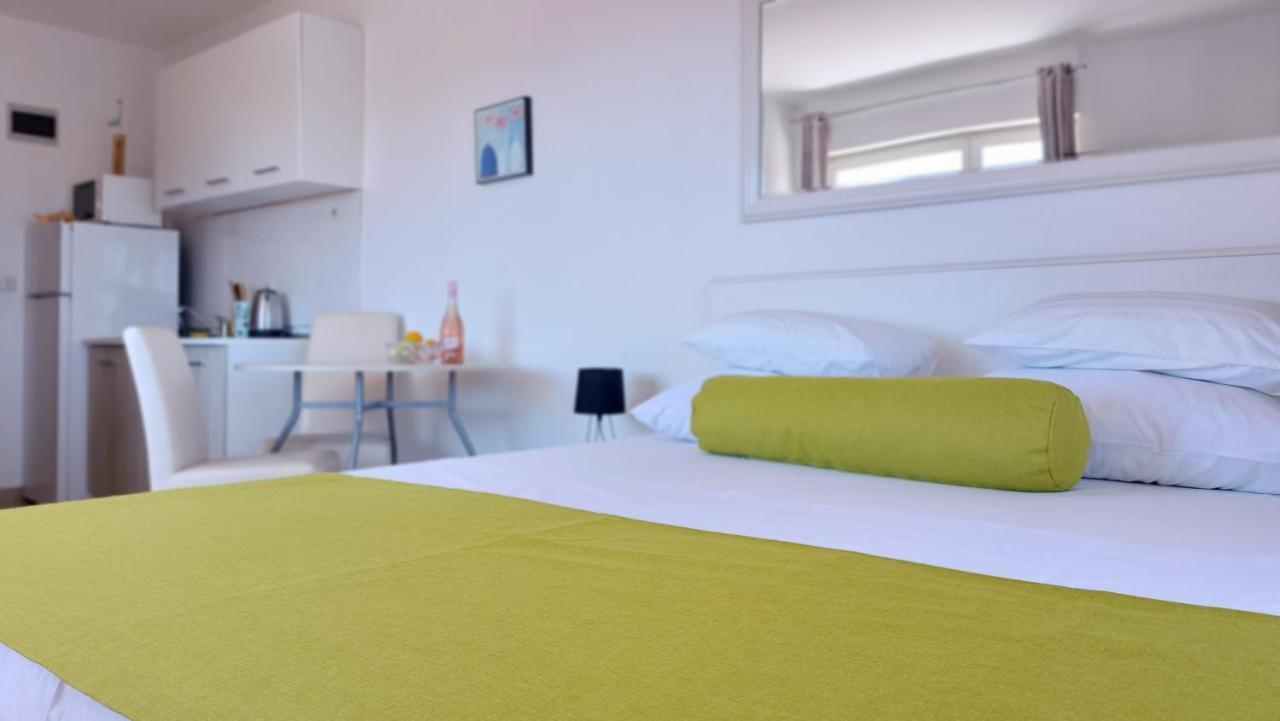 Sea Side Apartments Vodice Luaran gambar