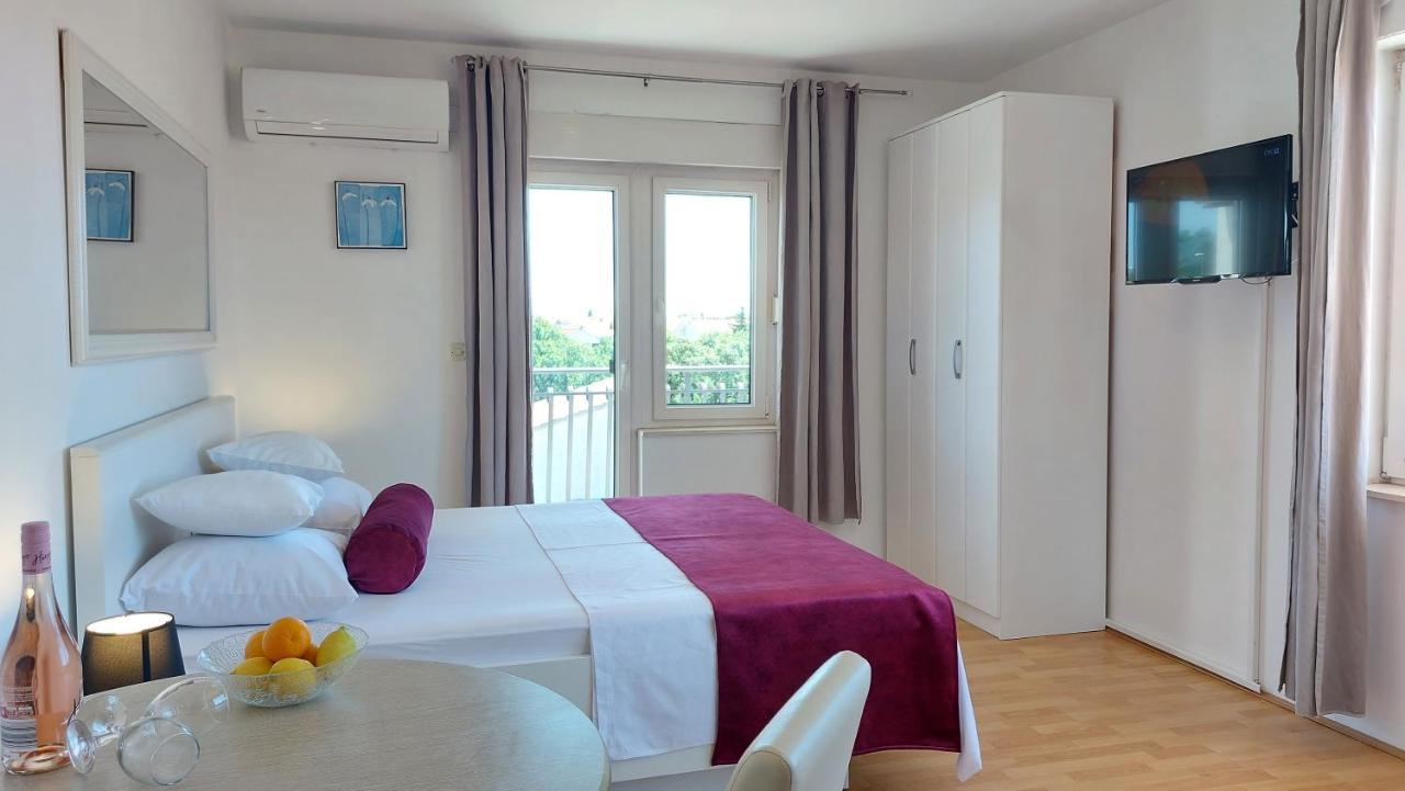 Sea Side Apartments Vodice Luaran gambar