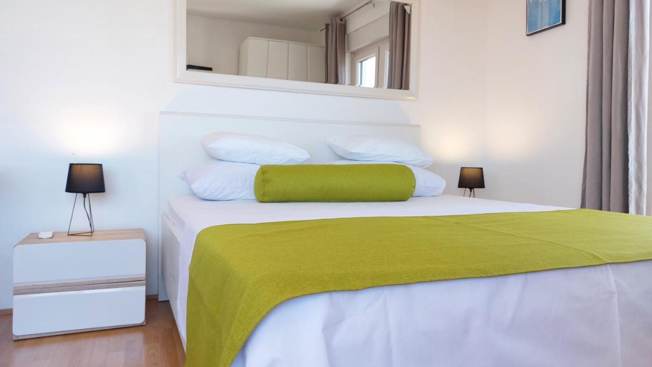 Sea Side Apartments Vodice Luaran gambar