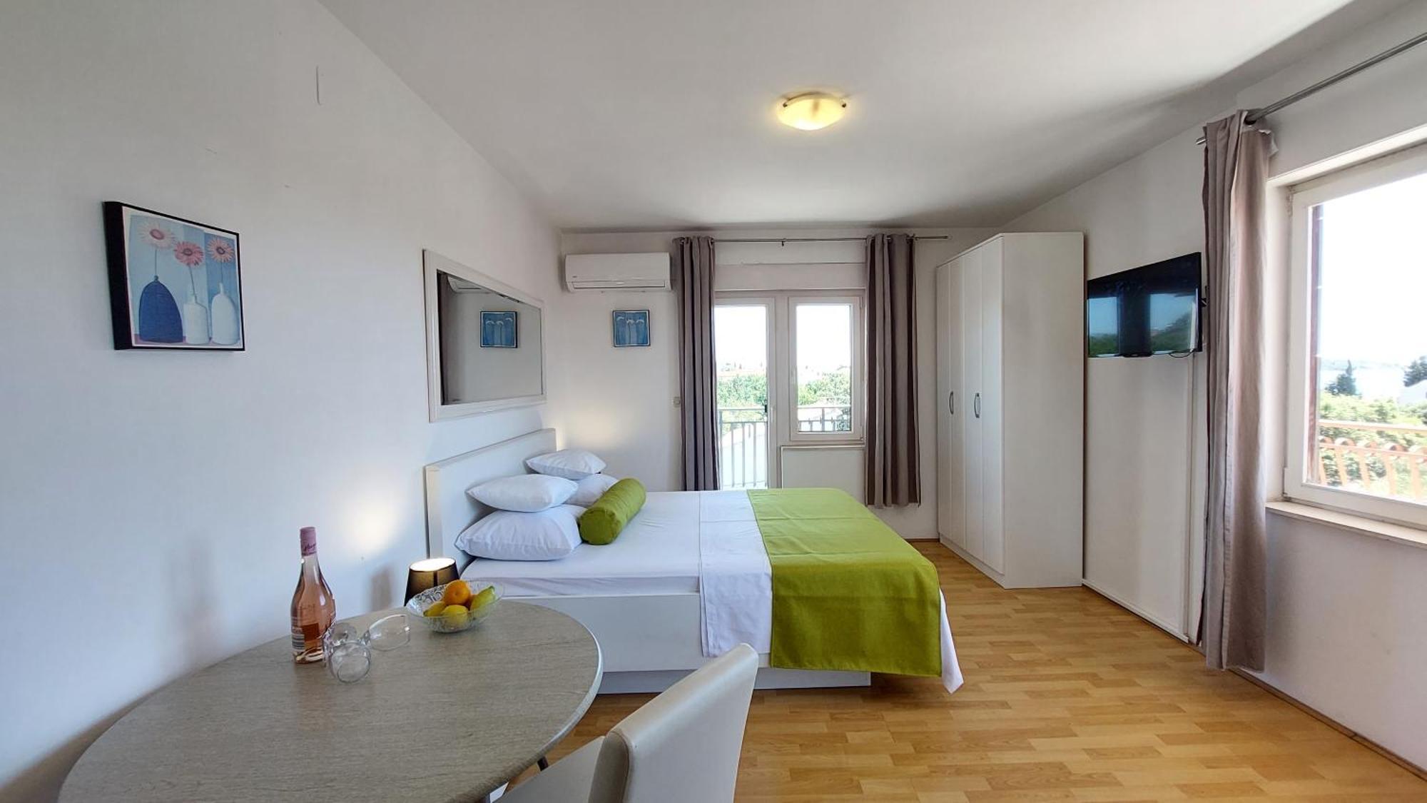 Sea Side Apartments Vodice Luaran gambar