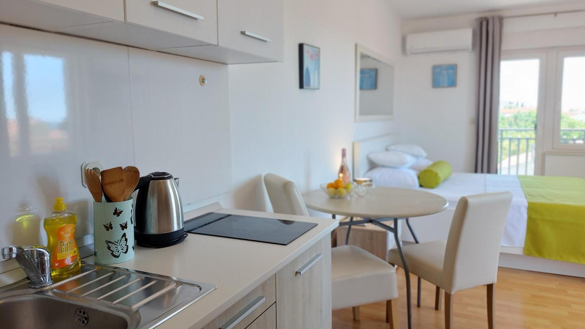 Sea Side Apartments Vodice Luaran gambar