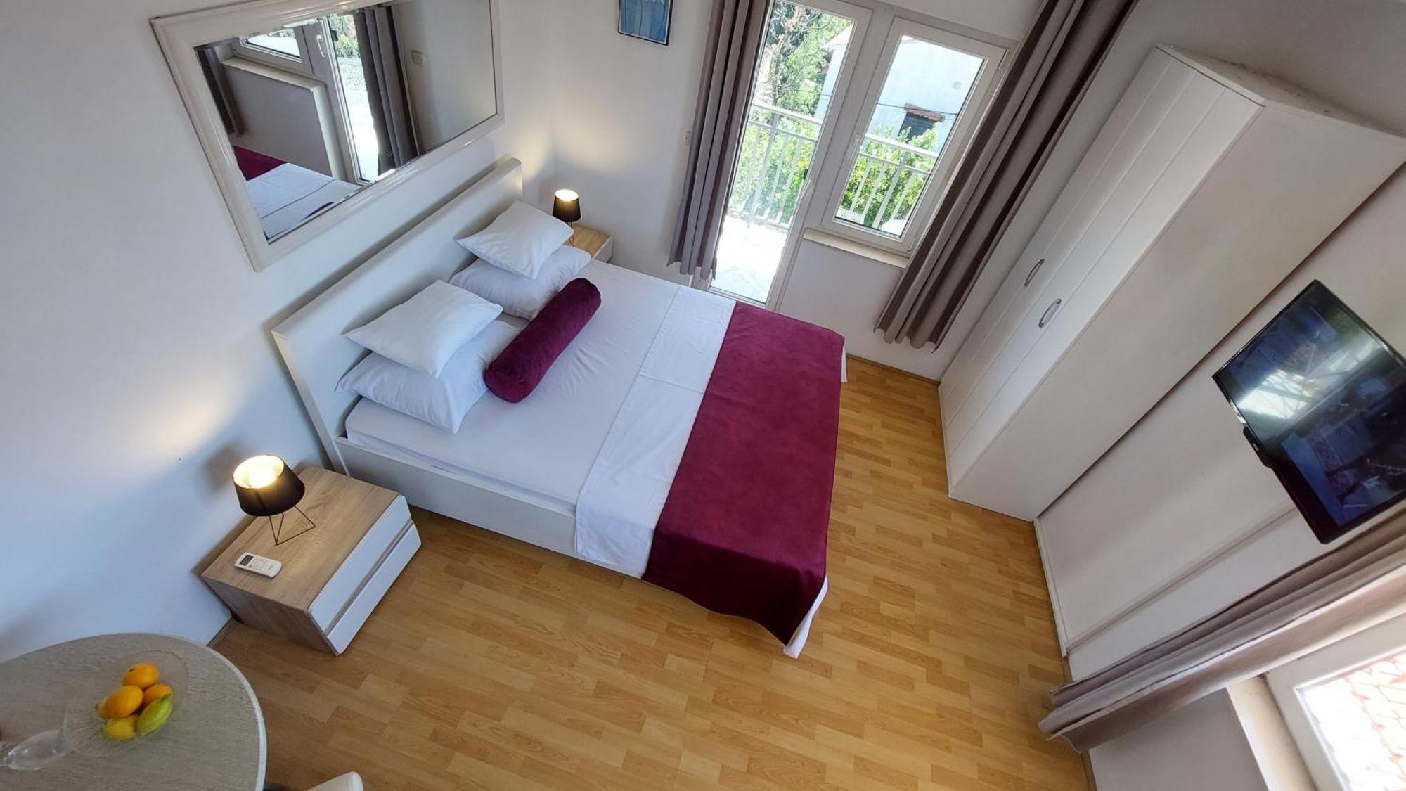 Sea Side Apartments Vodice Luaran gambar